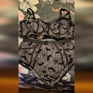 Torrid Bat Lingerie set!